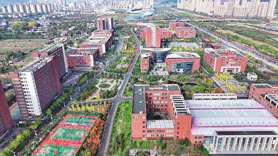 雨潤學府綠意濃　生態育人氣象新